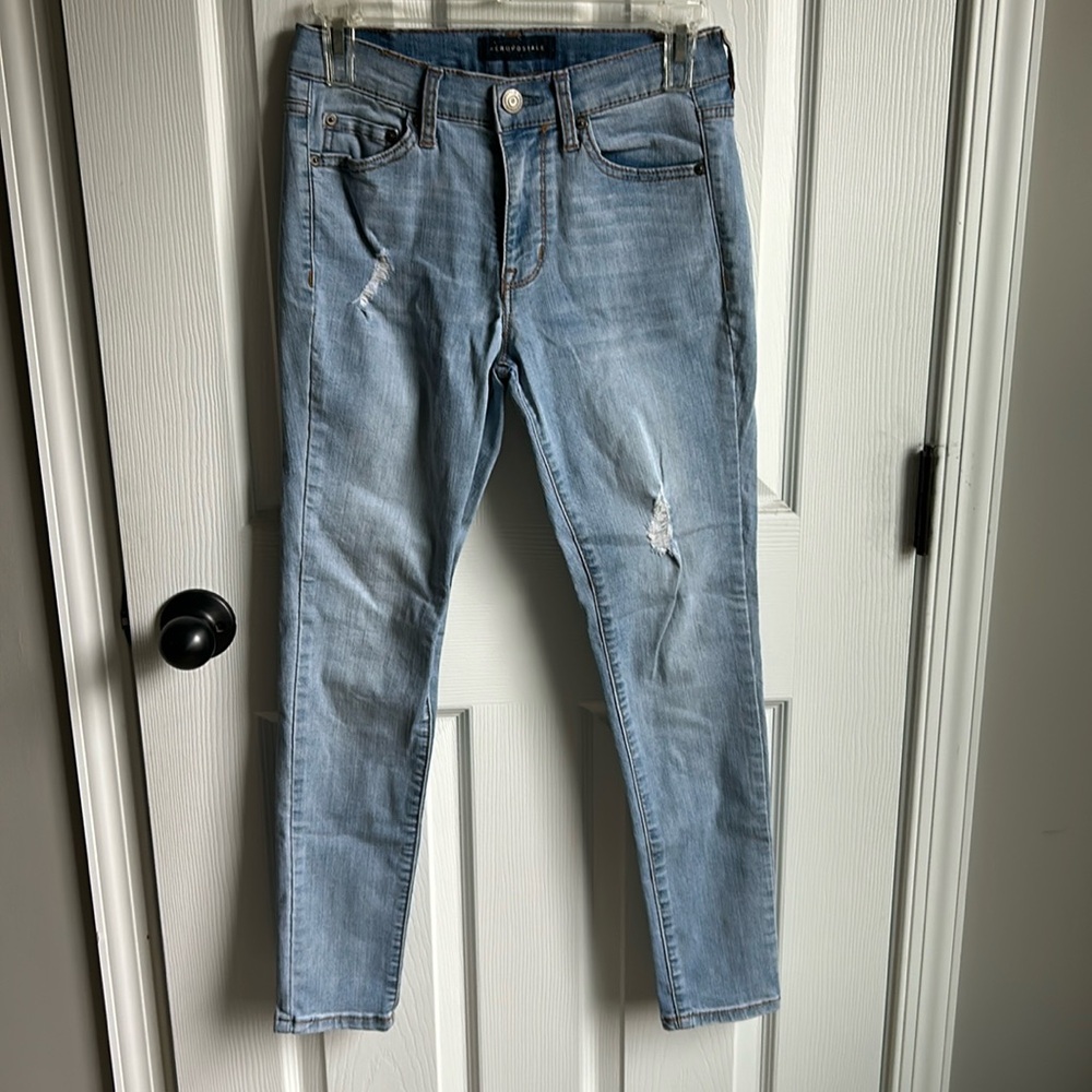 Aéropostale light wash stretch jeans